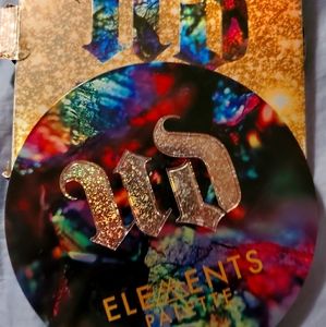 Urban decay Elements palette